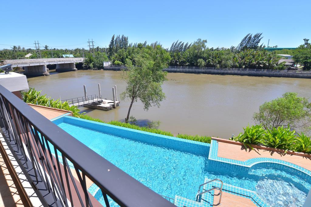 Coco View Hotel Samut Songkhram Exterior photo