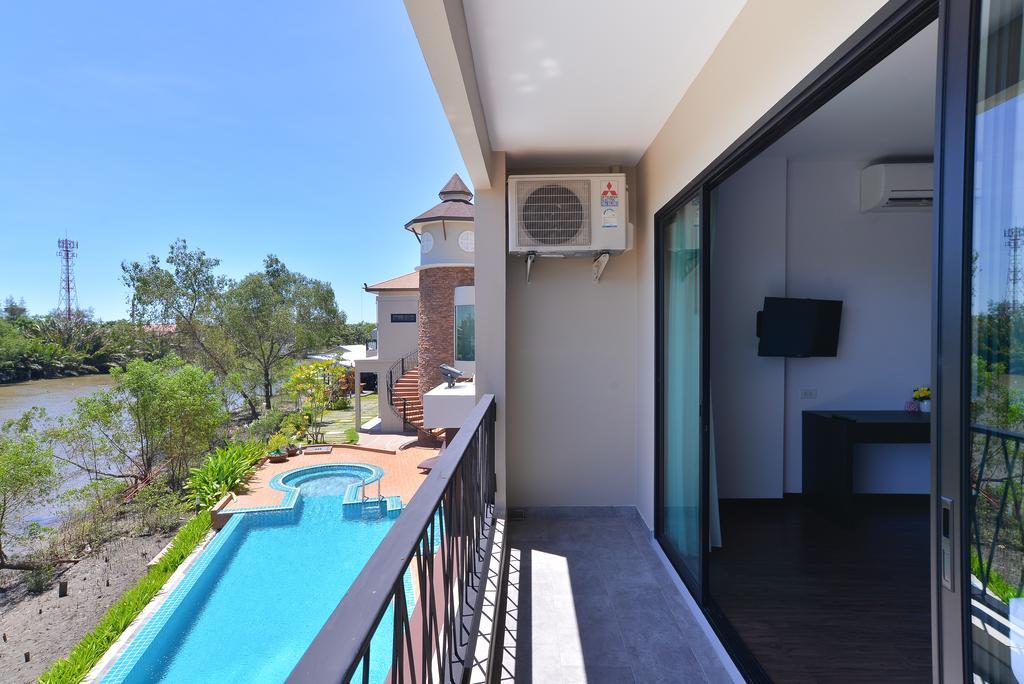 Coco View Hotel Samut Songkhram Exterior photo