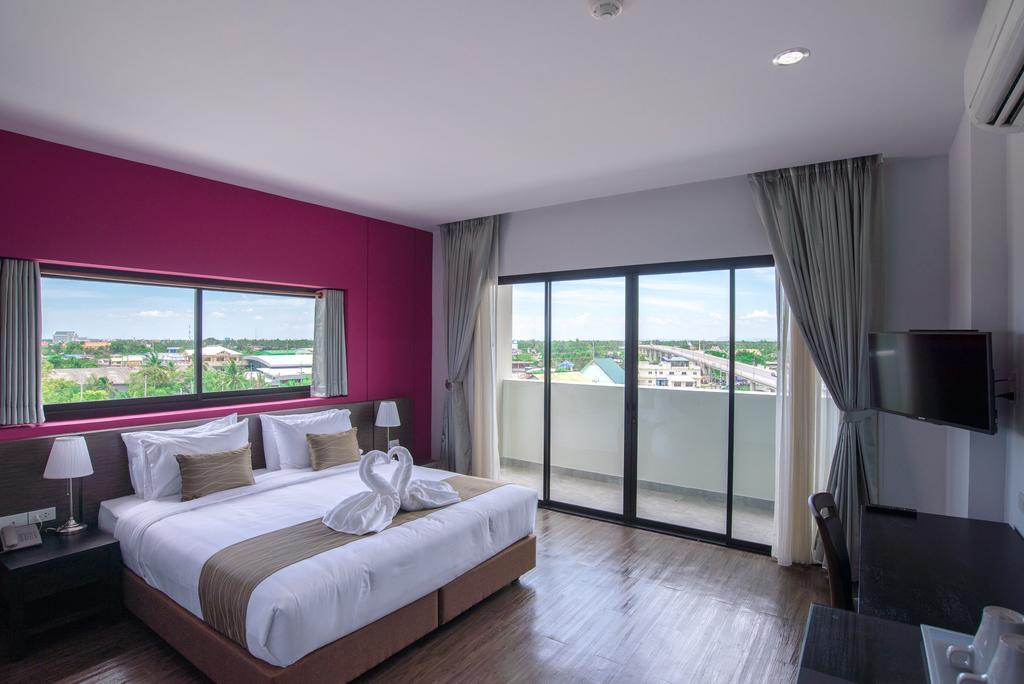 Coco View Hotel Samut Songkhram Exterior photo