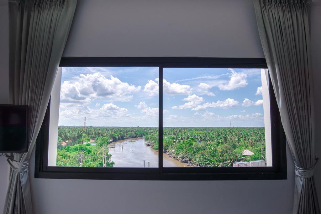 Coco View Hotel Samut Songkhram Exterior photo