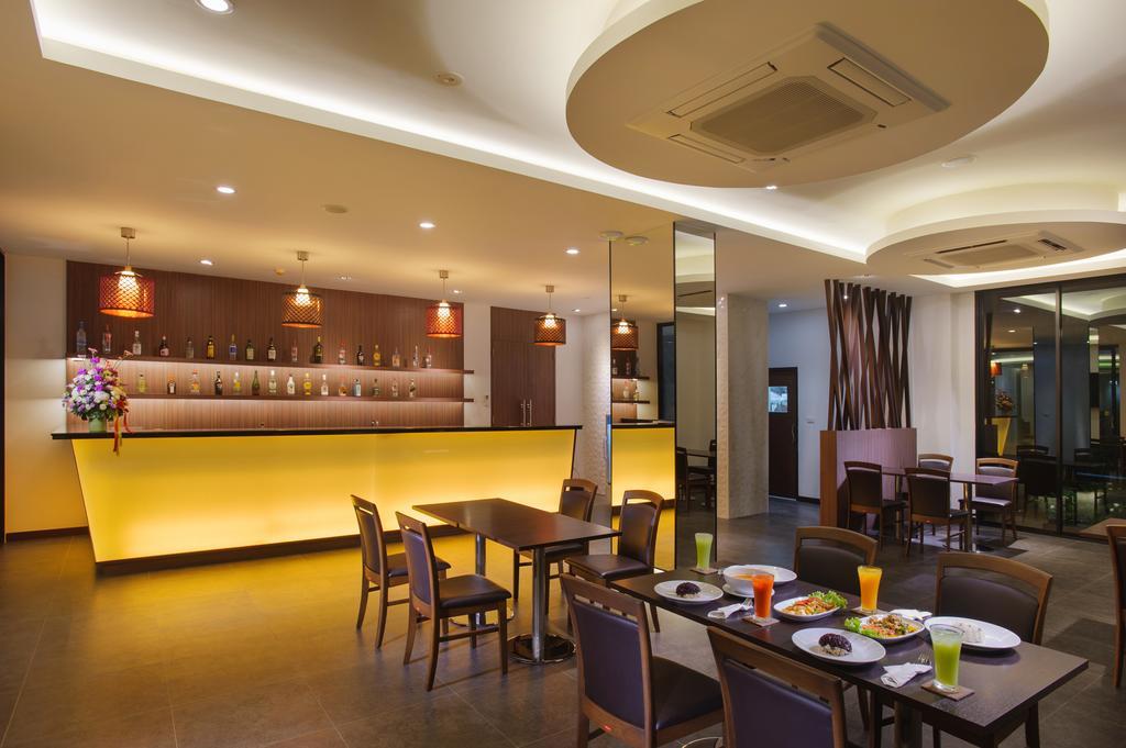 Coco View Hotel Samut Songkhram Exterior photo