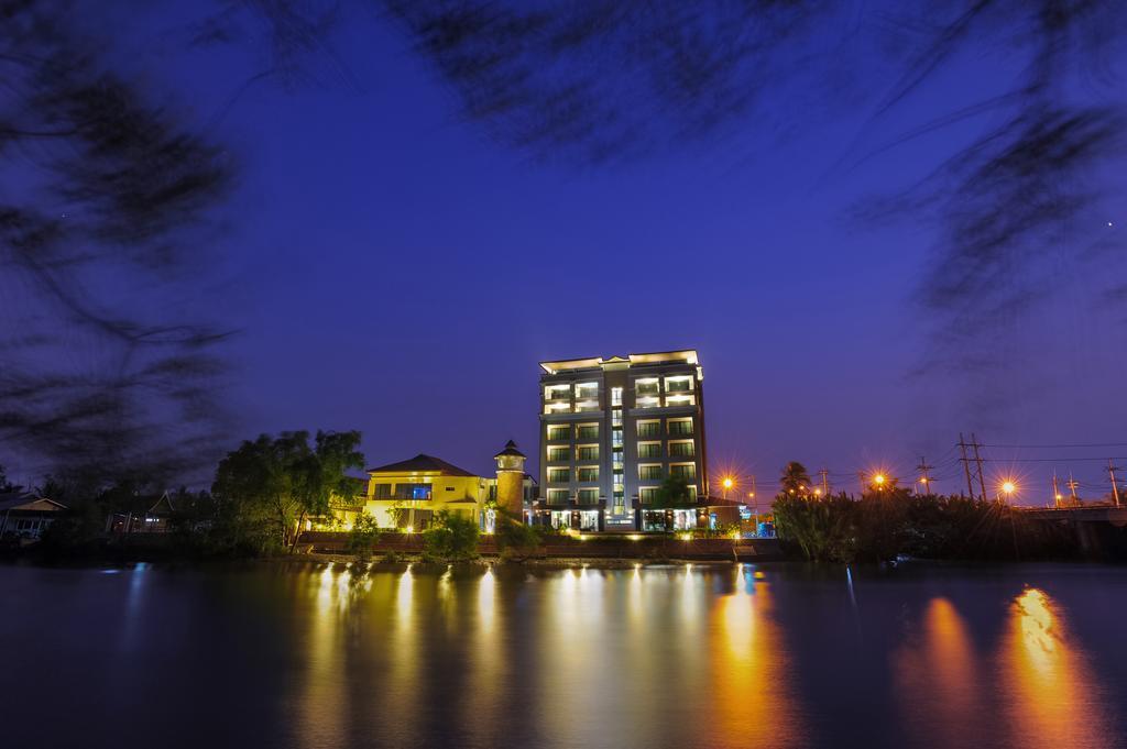 Coco View Hotel Samut Songkhram Exterior photo