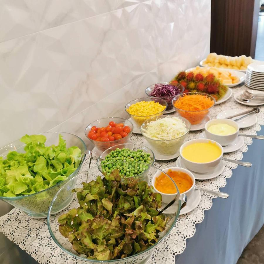 Coco View Hotel Samut Songkhram Exterior photo